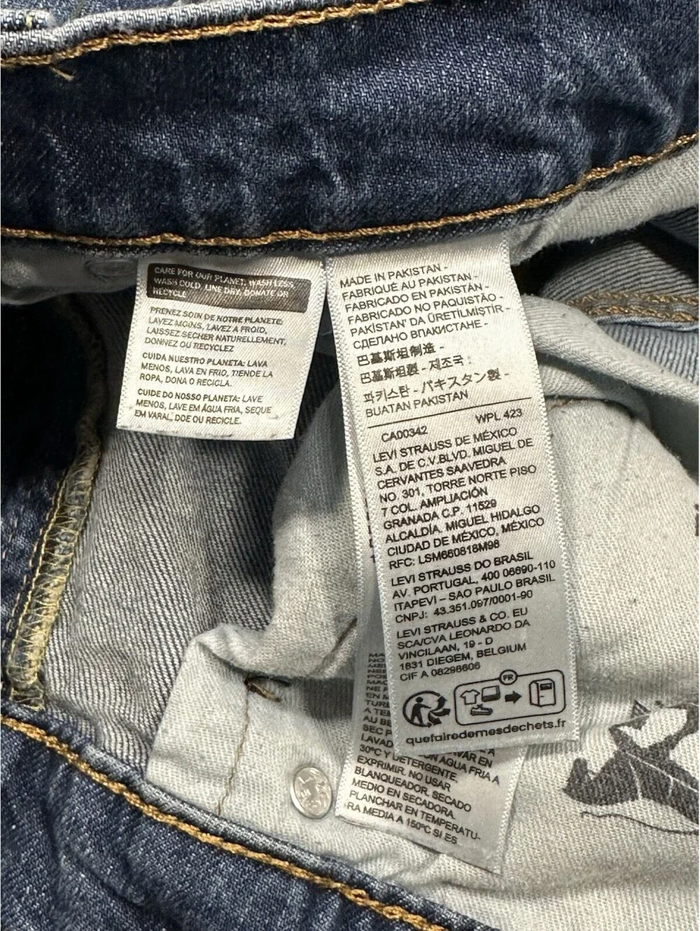 Levis tagged 38x30